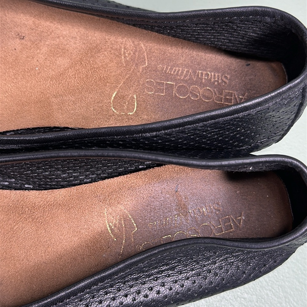 Aerosoles Women's High Bet Ballet Flats
Size 7 .5 Medium. - Picture 7 of 10